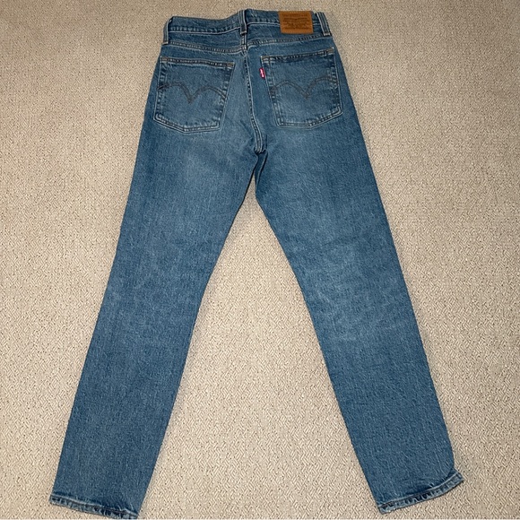 Levi Wedgie Jeans - Picture 3 of 3